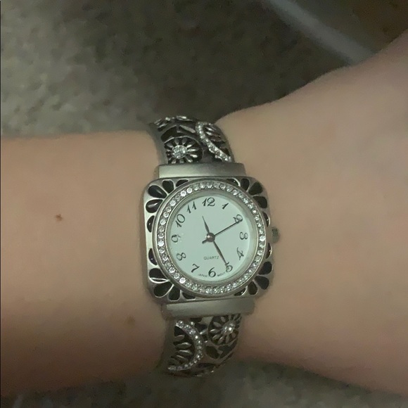 Watch - Picture 8 of 8